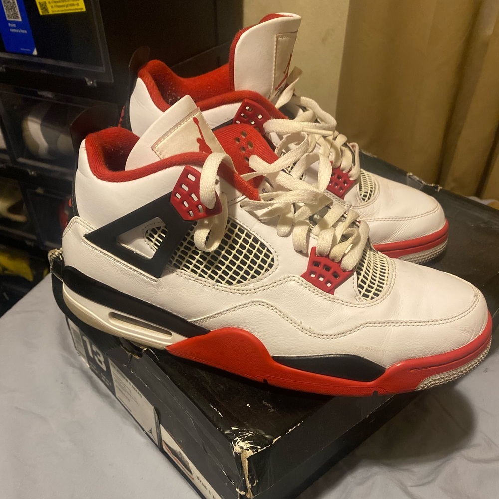 Air Jordan 4 “Fire Red”